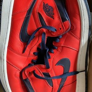 Red & Blue Jordans. EUC. Men’s Size 8, Women’s 10